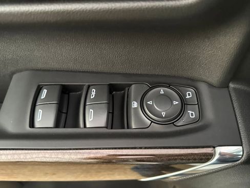 Used 2022 Chevrolet Silverado 1500 RST image 24