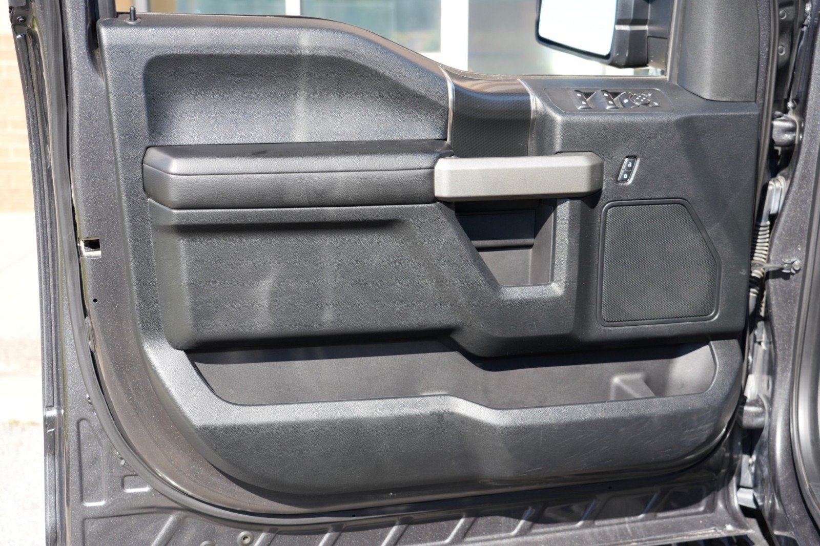 Used 2018 Ford F150 Raptor w/ Equipment Group 801A Mid AWD/4WD image 42