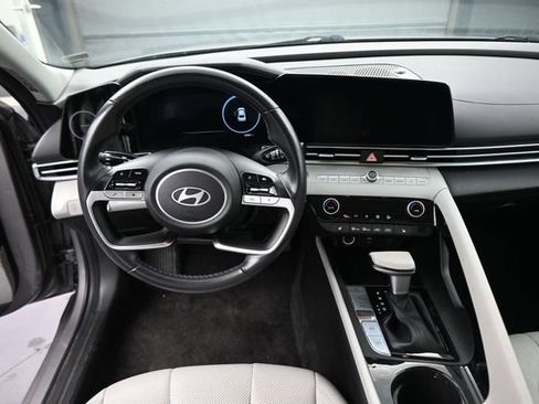 Used 2024 Hyundai Elantra Limited FWD image 22