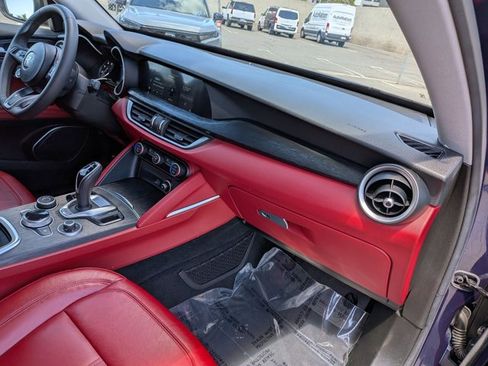 Used 2020 Alfa Romeo Stelvio Sprint w/ Nero Edizione image 23