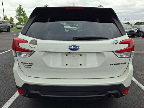 Used 2023 Subaru Forester Premium AWD/4WD image 6