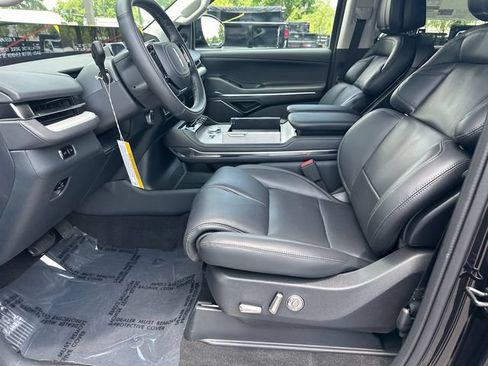 New 2026 Lincoln Navigator L Premier AWD/4WD image 10
