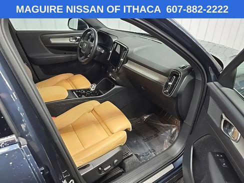 Used 2021 Volvo XC40 T5 Inscription w/ Climate Package AWD/4WD image 16