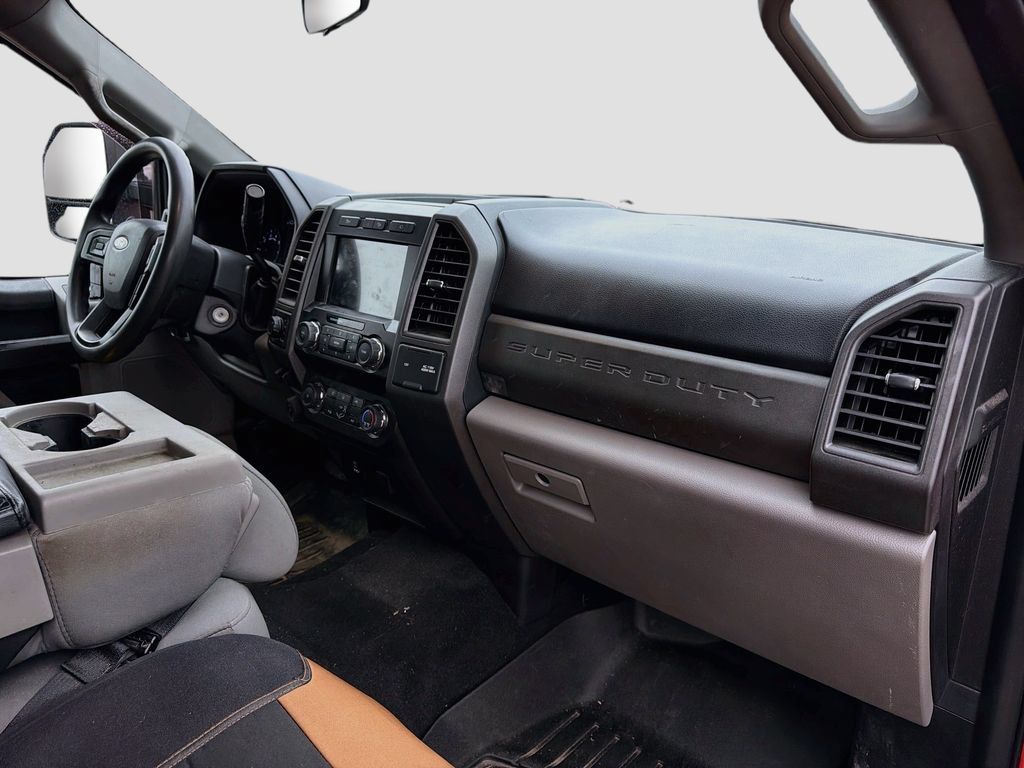 Used 2020 Ford F250 XL w/ STX Appearance Package AWD/4WD image 29