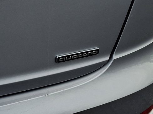 Used 2020 Audi Q8 Premium Plus w/ Premium Plus Package image 31