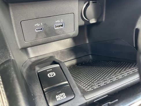 Certified 2024 Nissan Kicks SV image 13