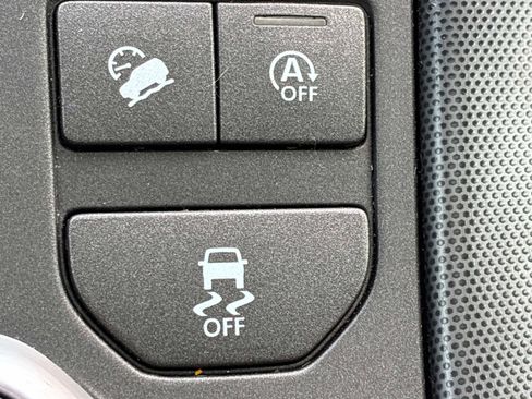 Used 2018 Land Rover Range Rover Evoque AWD/4WD image 33