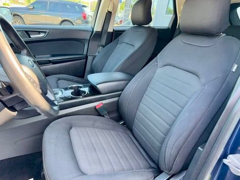 Used 2017 Ford Edge SE FWD image 14