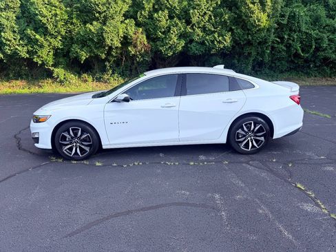 Used 2023 Chevrolet Malibu RS FWD image 3
