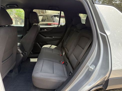 Used 2025 Chevrolet Equinox LT FWD image 37