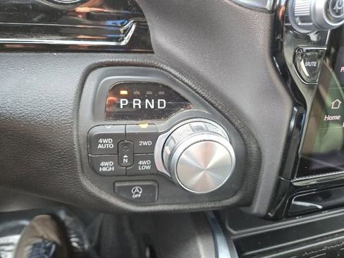 Used 2025 RAM 1500 Laramie AWD/4WD image 12