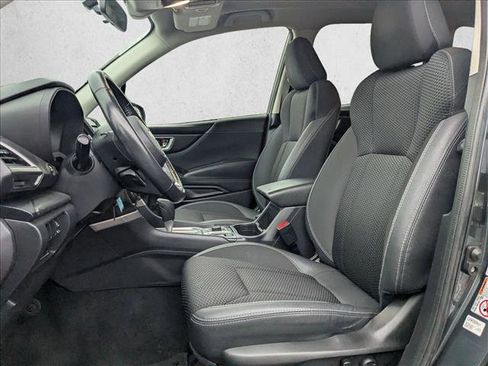 Used 2019 Subaru Forester Premium w/ All-Weather Package image 19