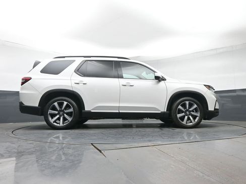 Used 2023 Honda Pilot Elite image 33
