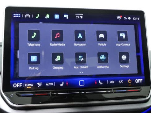 Certified 2025 Volkswagen ID.4 Pro RWD image 17