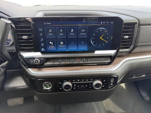 Used 2022 Chevrolet Silverado 1500 LT image 11