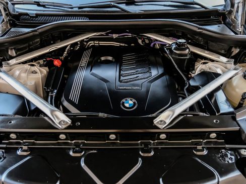 Used 2022 BMW X5 sDrive40i w/ M Sport Package image 54