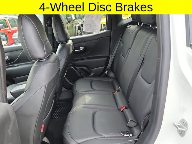 Certified 2023 Jeep Renegade Trailhawk w/ Trailhawk Elite Group AWD/4WD image 29