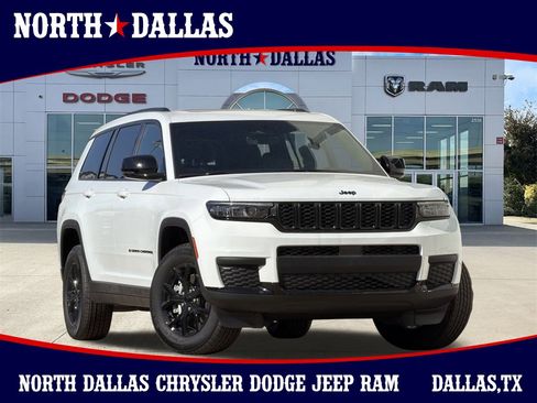 New 2025 Jeep Grand Cherokee L Altitude image 1