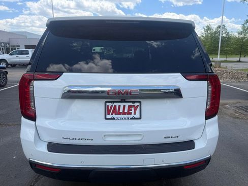 Used 2024 GMC Yukon SLT AWD/4WD image 5