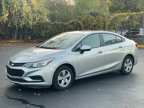 Used 2017 Chevrolet Cruze LS image 2