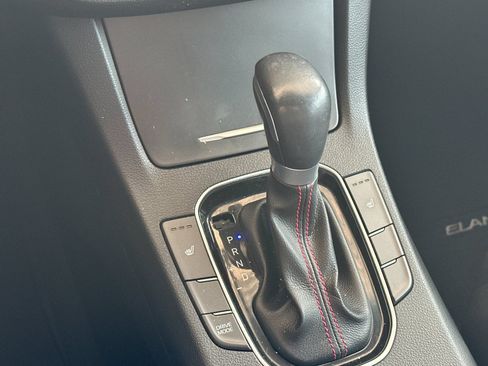 Used 2018 Hyundai Elantra GT Sport FWD image 21