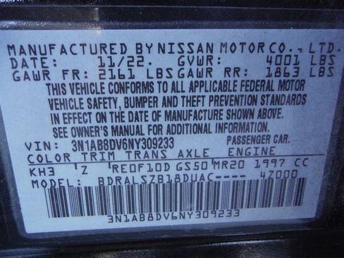 Used 2022 Nissan Sentra SR w/ SR Premium Package FWD image 39