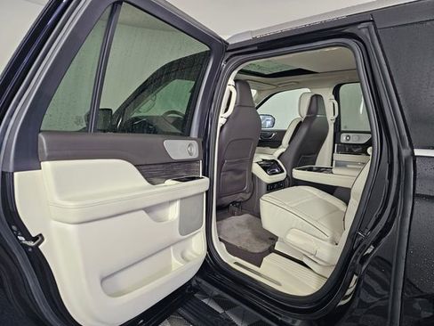 Used 2021 Lincoln Navigator L Black Label image 19