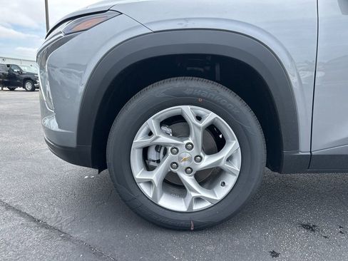 New 2026 Chevrolet Trax LS w/ LS Convenience Package image 16