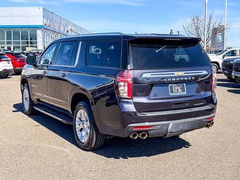 Used 2023 Chevrolet Suburban Premier RWD image 2