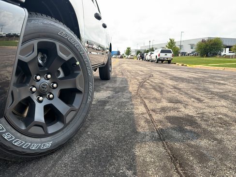 New 2026 RAM 1500 Express AWD/4WD image 9