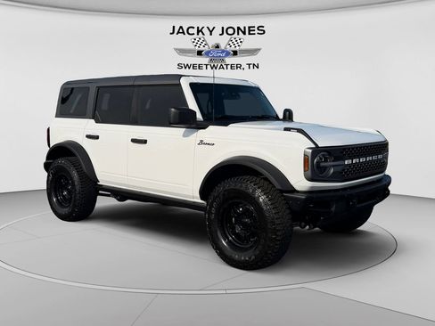Used 2024 Ford Bronco Badlands w/ Sasquatch Package AWD/4WD image 7