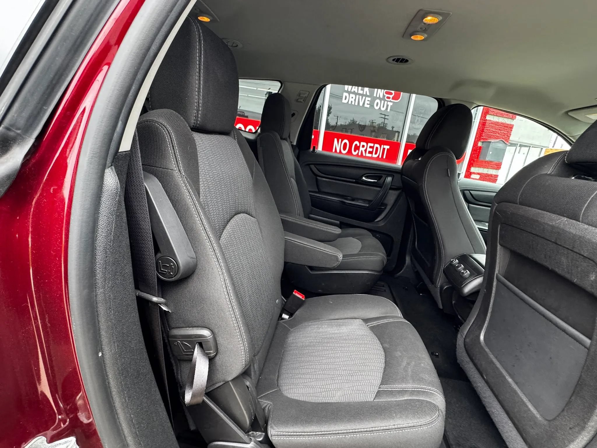 Used 2017 Chevrolet Traverse LT w/ Style and Technology Package FWD image 20