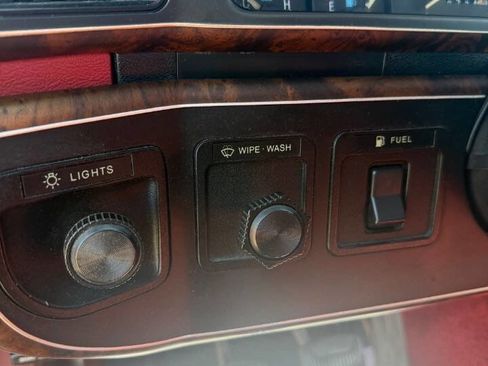 Used 1989 Ford F150 2WD Regular Cab image 14