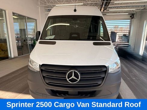 Used 2025 Mercedes-Benz Sprinter 2500 image 2