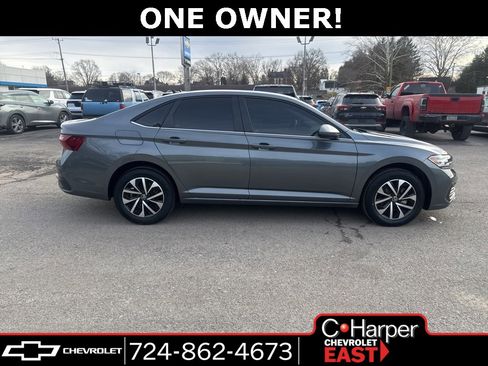 Used 2024 Volkswagen Jetta S image 2