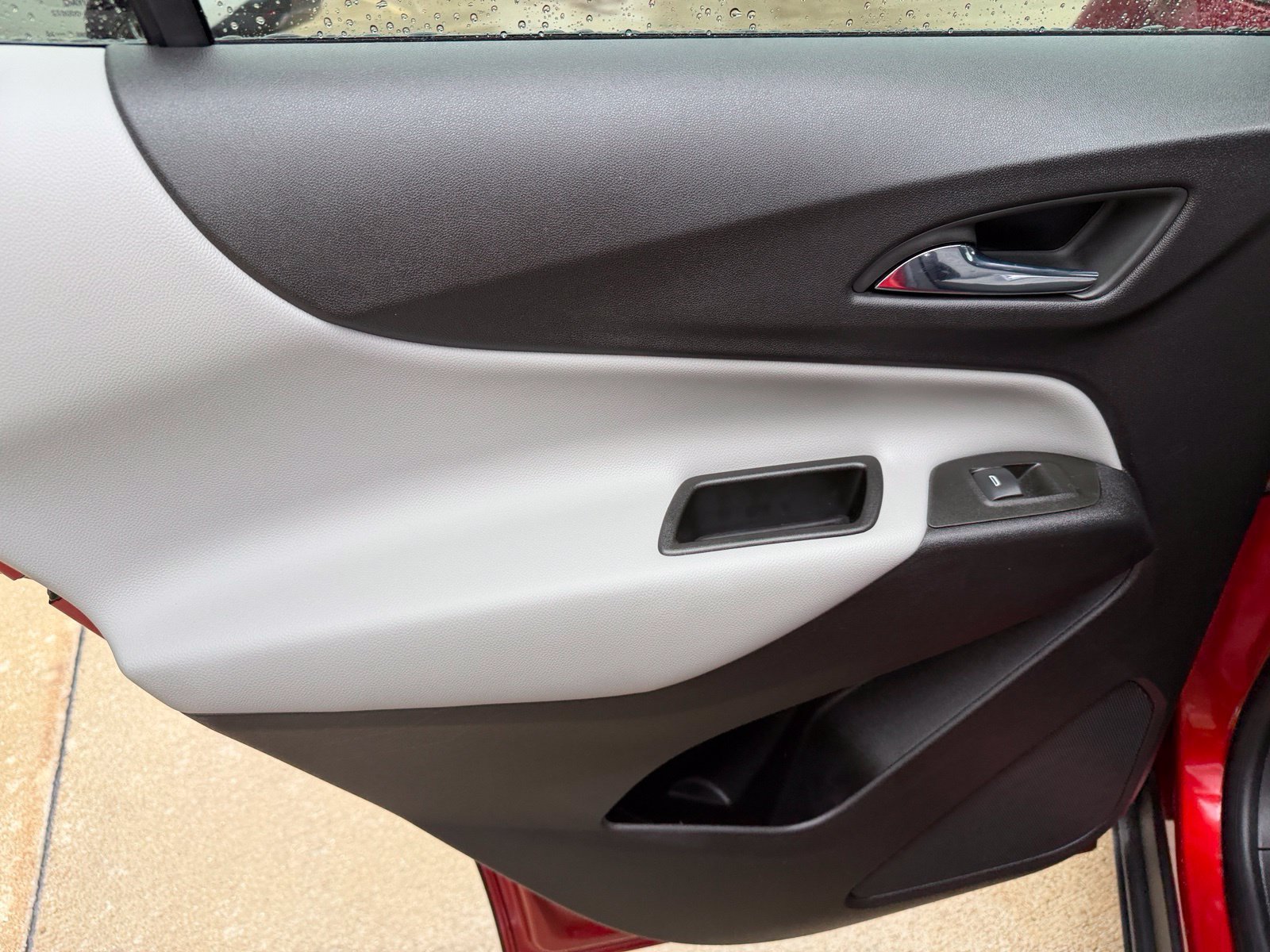 Used 2024 Chevrolet Equinox LT FWD image 23