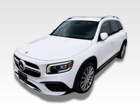 Used 2021 Mercedes-Benz GLB 250 image 1