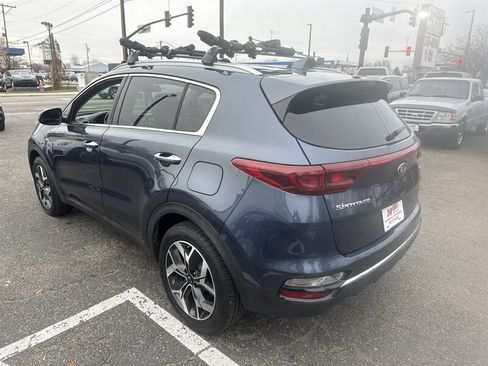 Used 2020 Kia Sportage EX image 3