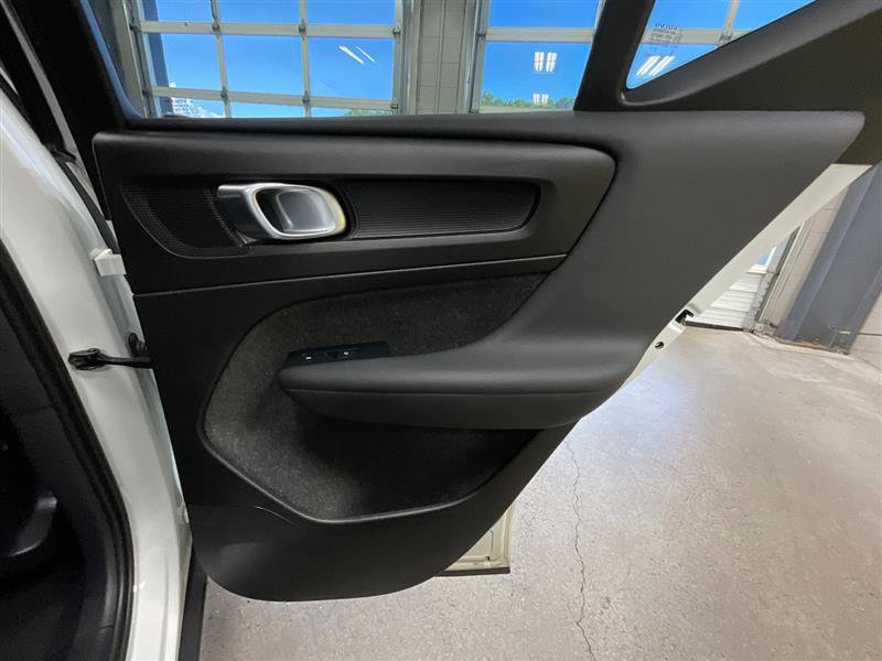 Used 2023 Volvo XC40 B5 Core AWD/4WD image 23