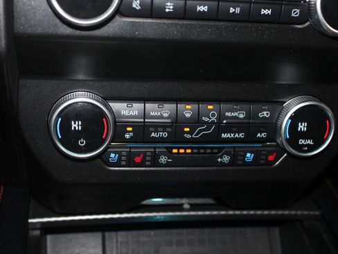 Used 2019 Ford Expedition Limited w/ Equipment Group 303A image 32