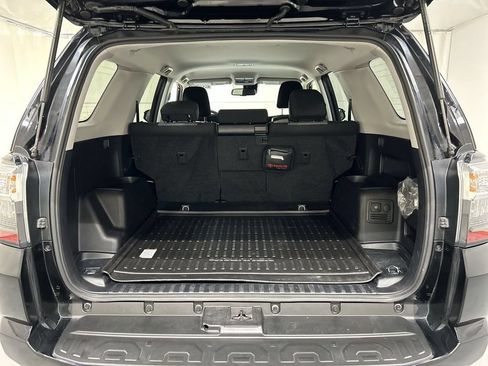 Used 2024 Toyota 4Runner SR5 AWD/4WD image 22