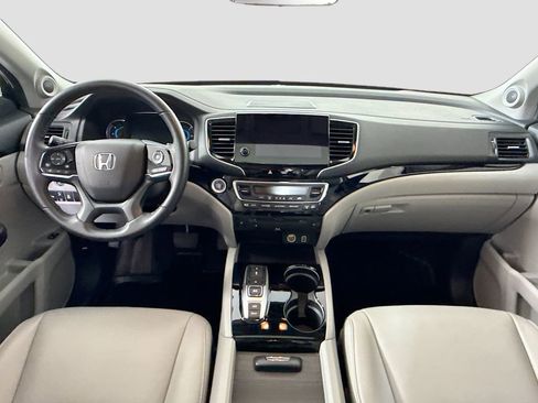 Used 2020 Honda Pilot Touring image 13