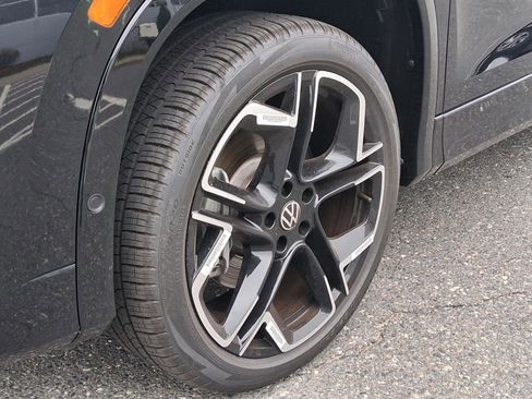 New 2026 Volkswagen Tiguan SEL R-Line AWD/4WD image 8