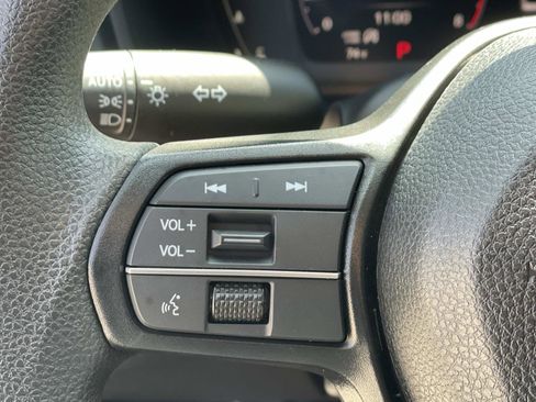 Certified 2025 Honda Accord SE image 5