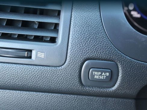 Used 2017 INFINITI QX70 3.7 w/ Premium Package image 26