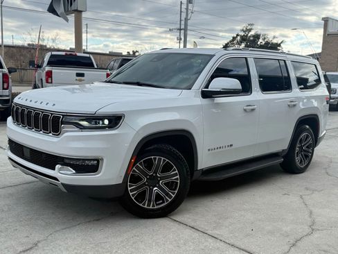 Used 2022 Jeep Wagoneer Series II image 1