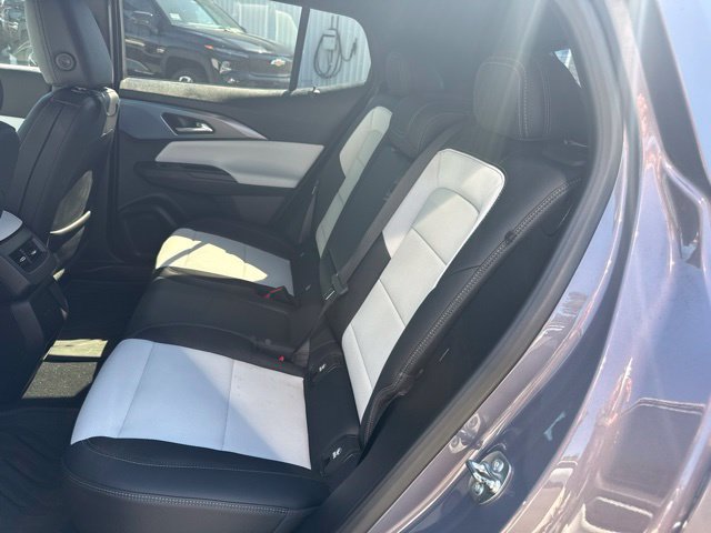 Used 2024 Chevrolet Equinox EV LT w/ Active Safety Package 3 FWD image 10