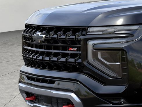 New 2026 Chevrolet Suburban Z71 image 13