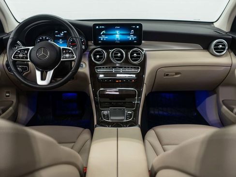 Used 2023 Mercedes-Benz GLC 300 4MATIC Coupe image 10