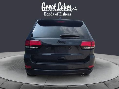 Used 2018 Jeep Grand Cherokee Altitude AWD/4WD image 4